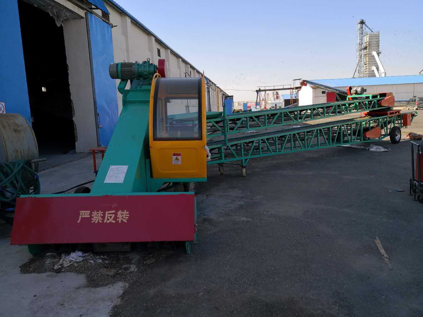 多功能新型自動(dòng)出倉機-遙控新型自動(dòng)出倉機