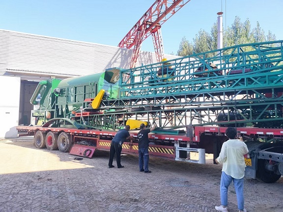 自動(dòng)伸縮式出倉機