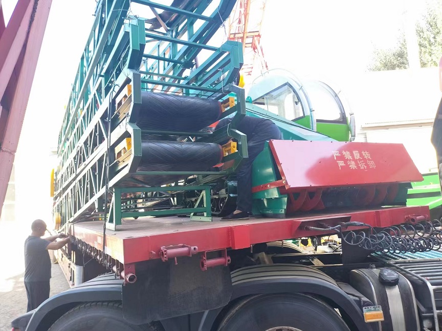 自動(dòng)伸縮式出倉機